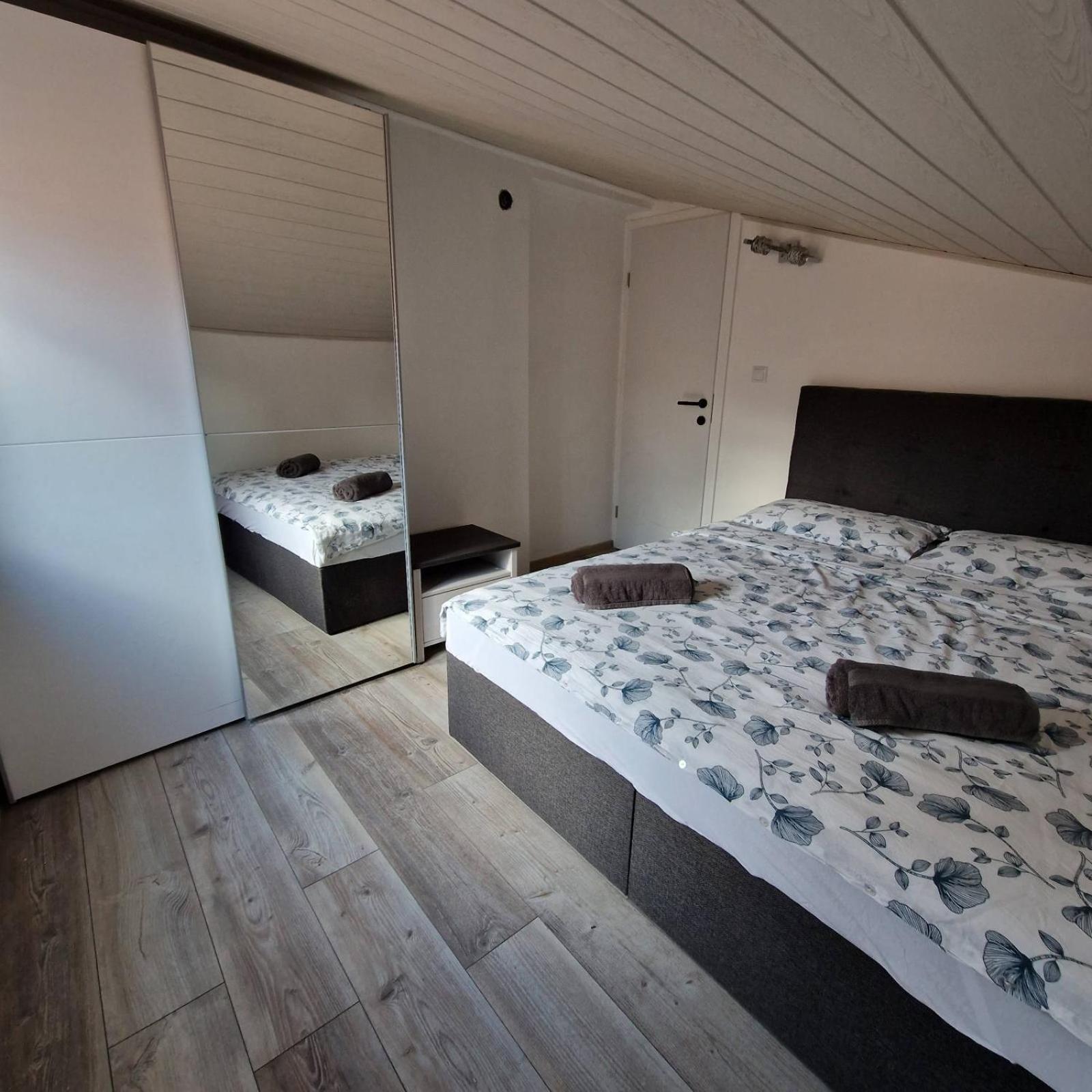 Knezevic Apartments Crikvenica Exteriör bild